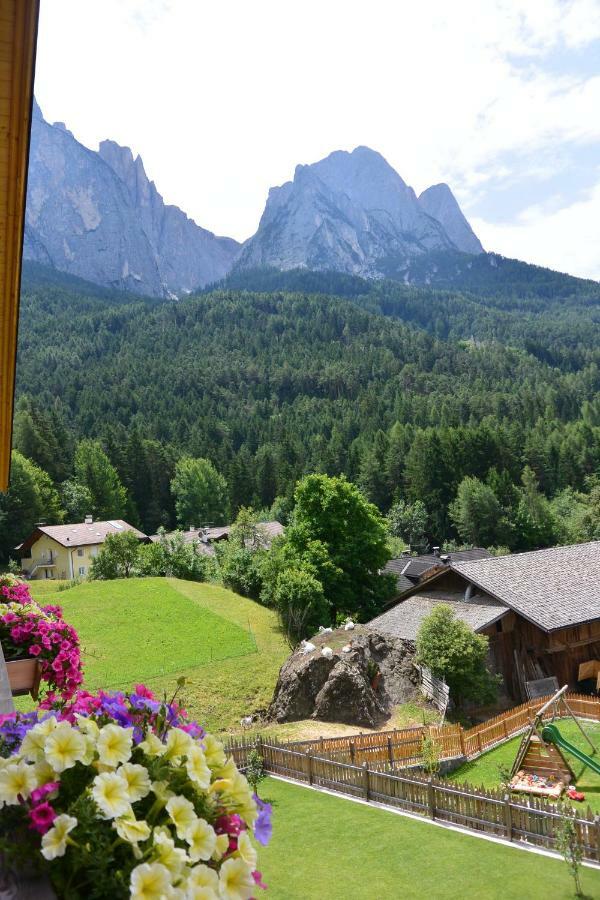 Haus Bernard Apartment Siusi Bagian luar foto