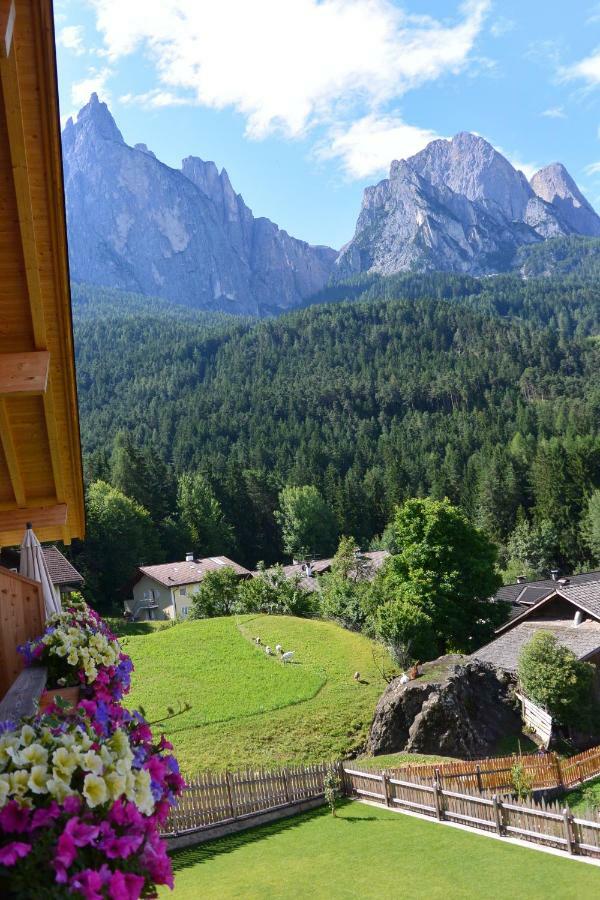 Haus Bernard Apartment Siusi Bagian luar foto
